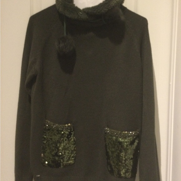 Sweater - Picture 1 of 1